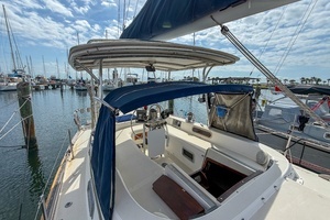 1984 Pearson 385 thumbnail 52