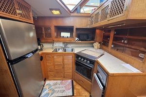 The Other Side  47ft Lien Hwa Yacht For Sale