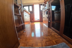 1987 Hatteras Motor Yacht thumbnail 6