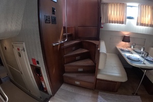 1987 Hatteras Motor Yacht thumbnail 19