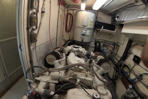 1987 Hatteras Motor Yacht thumbnail 96