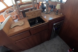 1987 Hatteras Motor Yacht thumbnail 10