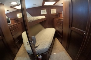 1987 Hatteras Motor Yacht thumbnail 15
