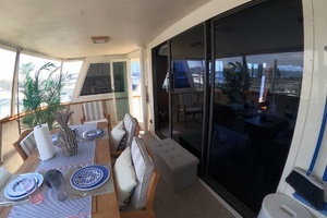 1987 Hatteras Motor Yacht thumbnail 42