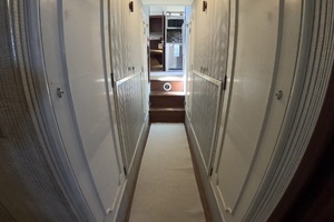 1987 Hatteras Motor Yacht thumbnail 32