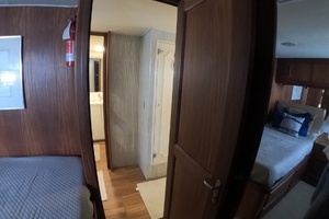 1987 Hatteras Motor Yacht thumbnail 22