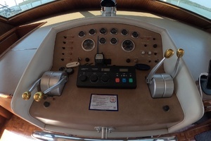 1987 Hatteras Motor Yacht thumbnail 3