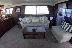 1987 Hatteras Motor Yacht thumbnail 9