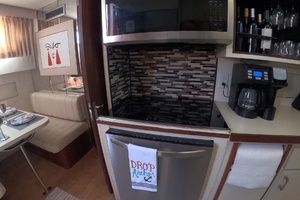1987 Hatteras Motor Yacht thumbnail 33