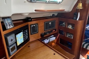 36ft Beneteau Yacht For Sale