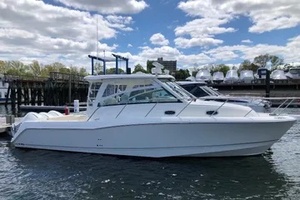 LINDA LEE 34ft Boston Whaler Yacht For Sale