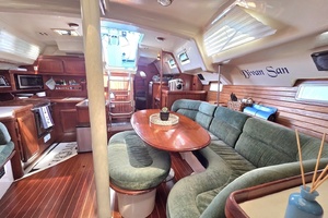Divan San 42ft Hunter Yacht For Sale