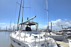 Divan San 42ft Hunter Yacht For Sale