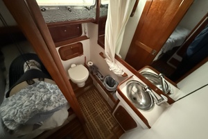 1996 Legacy Yachts thumbnail 17