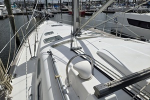 2004 Beneteau 423 thumbnail 18