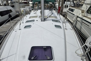 2004 Beneteau 423 thumbnail 19