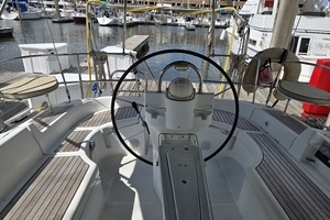 2004 Beneteau 423 thumbnail 24