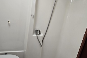 2004 Beneteau 423 thumbnail 54