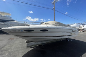 Photo 6037944 for 2000 Sea Ray 230 Signature  