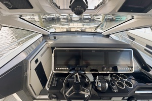2023 Azimut Verve 47 thumbnail 25