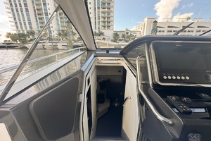 2023 Azimut Verve 47 thumbnail 30