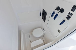 33ft Invincible Yacht For Sale