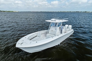 33ft Invincible Yacht For Sale