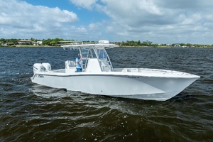 33ft Invincible Yacht For Sale