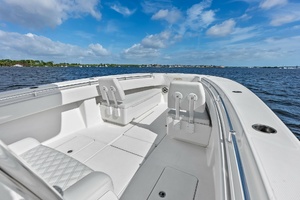 33ft Invincible Yacht For Sale