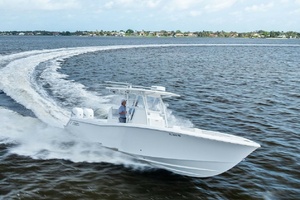 33ft Invincible Yacht For Sale