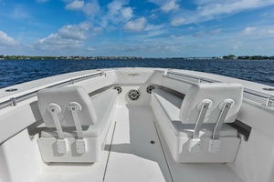 33ft Invincible Yacht For Sale