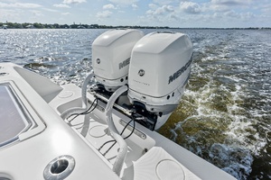 33ft Invincible Yacht For Sale