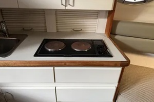 32ft Carver Yacht For Sale