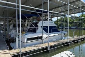 32ft Carver Yacht For Sale