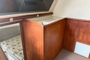 32ft Carver Yacht For Sale