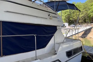 32ft Carver Yacht For Sale