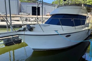 32ft Carver Yacht For Sale