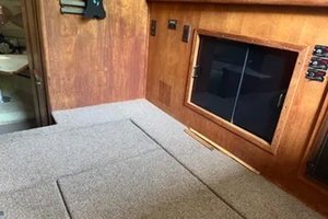 32ft Carver Yacht For Sale
