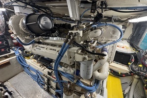 1993 Hatteras 52 Motor Yacht thumbnail 89