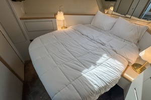 Aqua Terra 52ft Hatteras Yacht For Sale