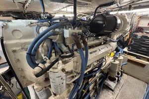 Aqua Terra 52ft Hatteras Yacht For Sale