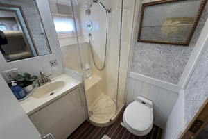 Aqua Terra 52ft Hatteras Yacht For Sale