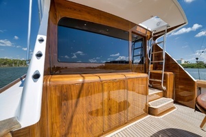 2003 Viking 52 Convertible thumbnail 22