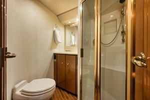 2003 Viking 52 Convertible thumbnail 15