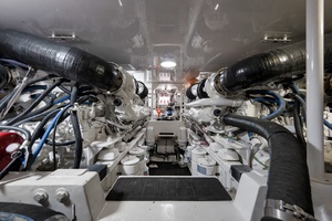 Viking 52 - THE HURRICANE - Engine Room 