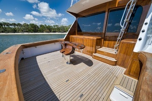 2003 Viking 52 Convertible thumbnail 4