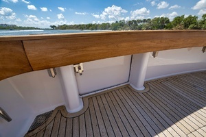 2003 Viking 52 Convertible thumbnail 26