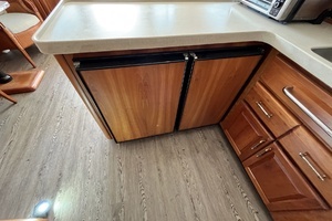 2003 Luhrs 40 Convertible thumbnail 37