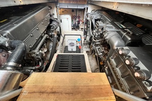 CATCHER 40ft Luhrs Yacht For Sale