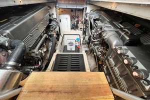2003 Luhrs 40 Convertible thumbnail 64